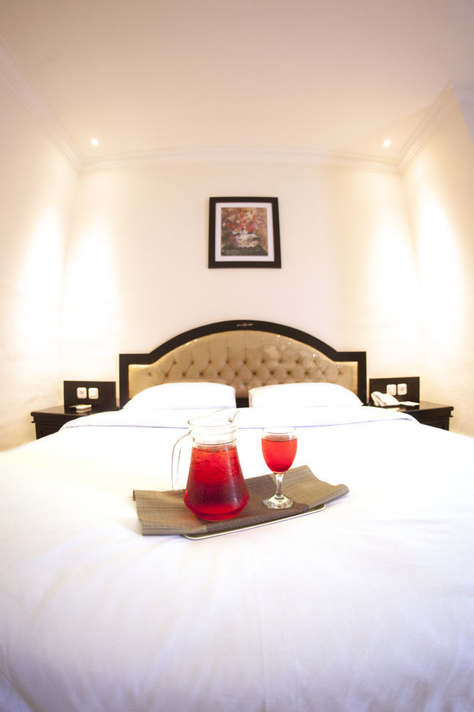 נקסר Hotel Sutomo מראה חיצוני תמונה