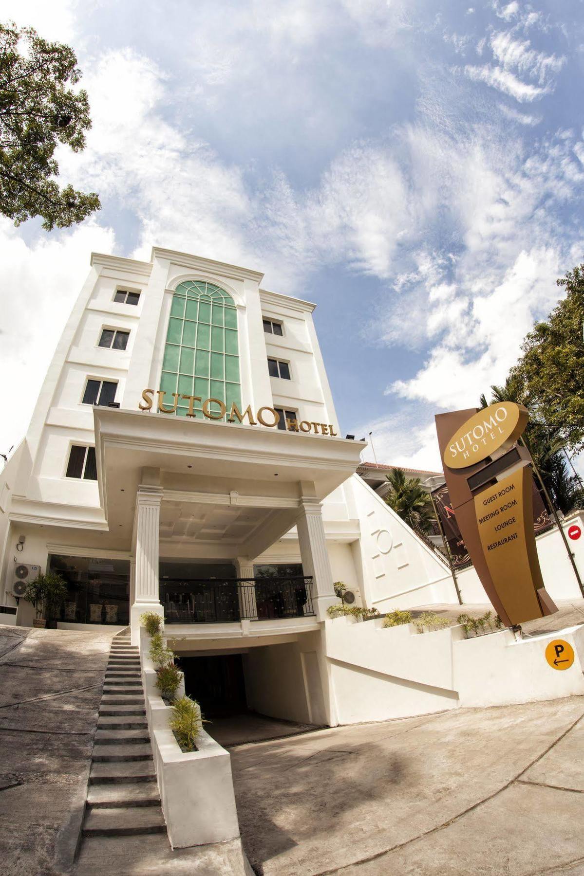 נקסר Hotel Sutomo מראה חיצוני תמונה