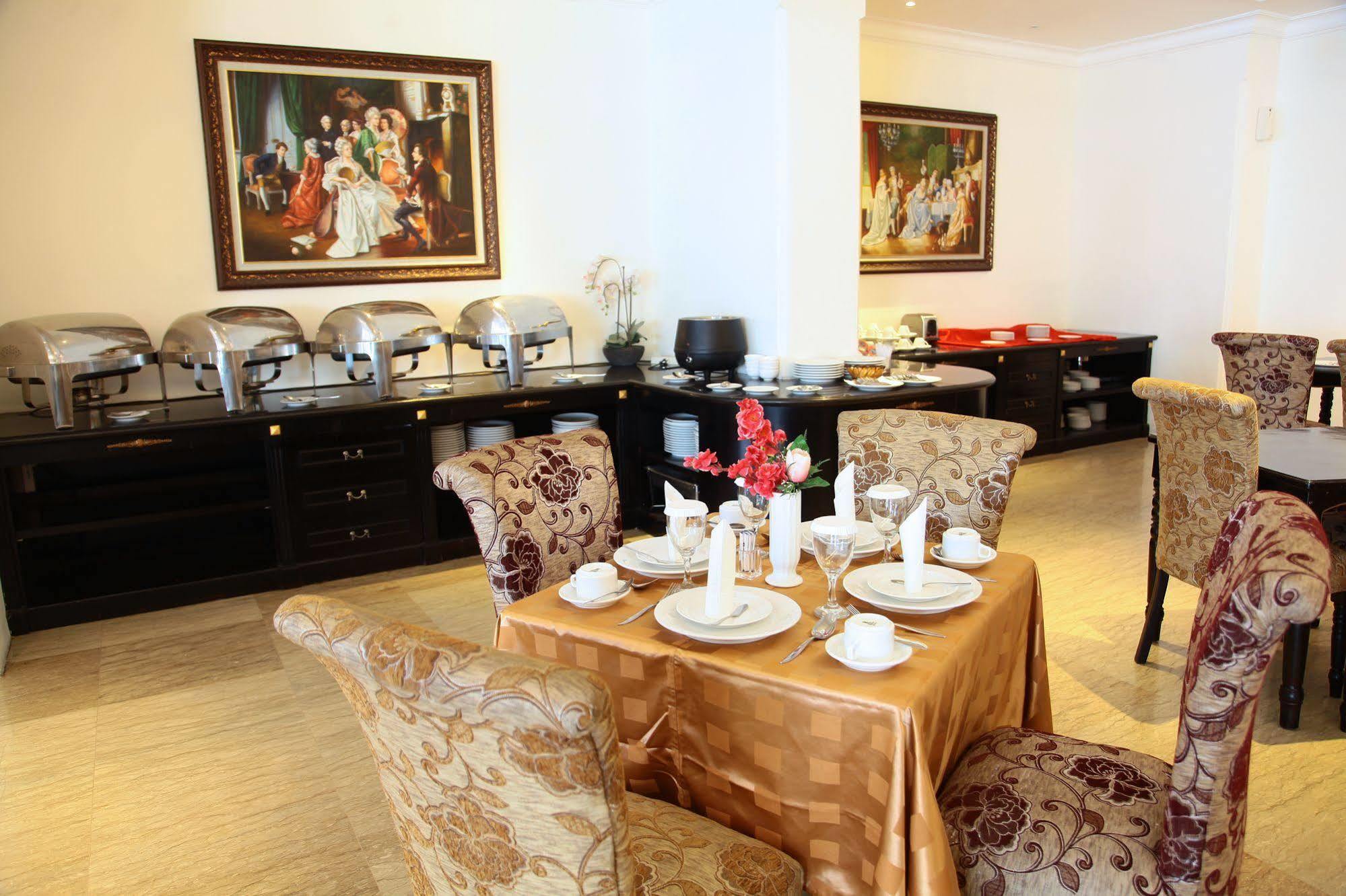 נקסר Hotel Sutomo מראה חיצוני תמונה