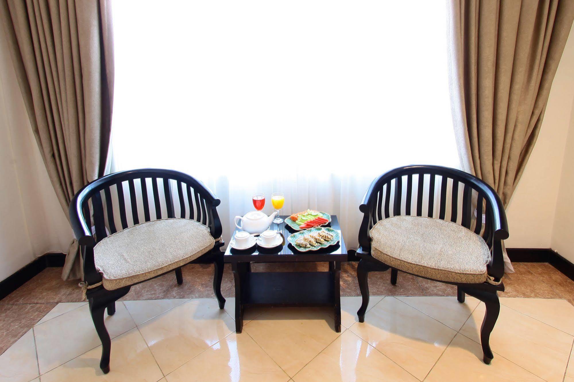 נקסר Hotel Sutomo מראה חיצוני תמונה
