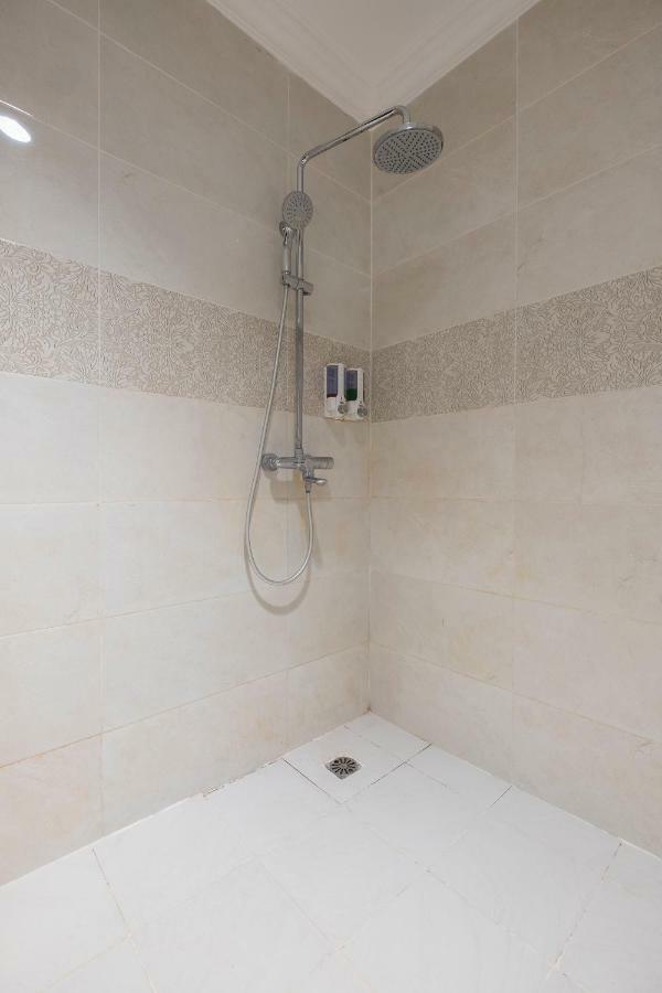 נקסר Hotel Sutomo מראה חיצוני תמונה